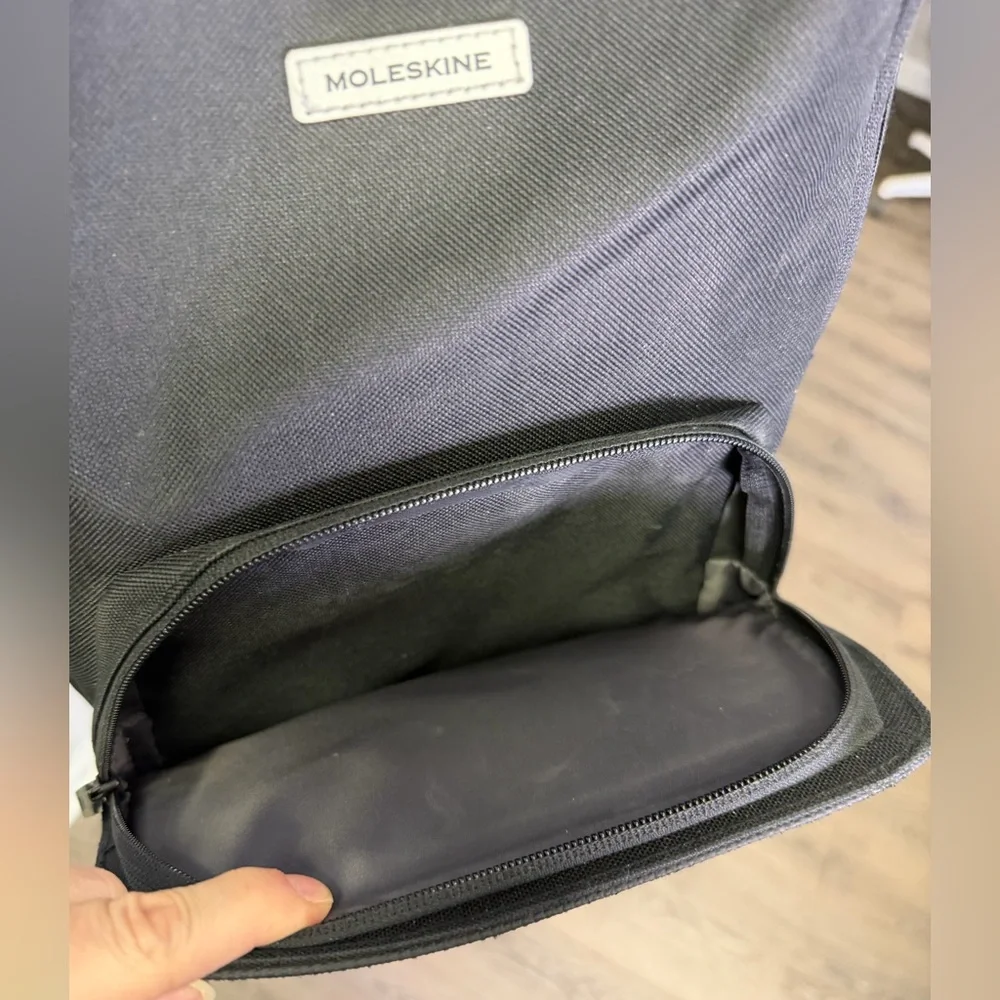 Moleskine Nomad Black Backpack Medium